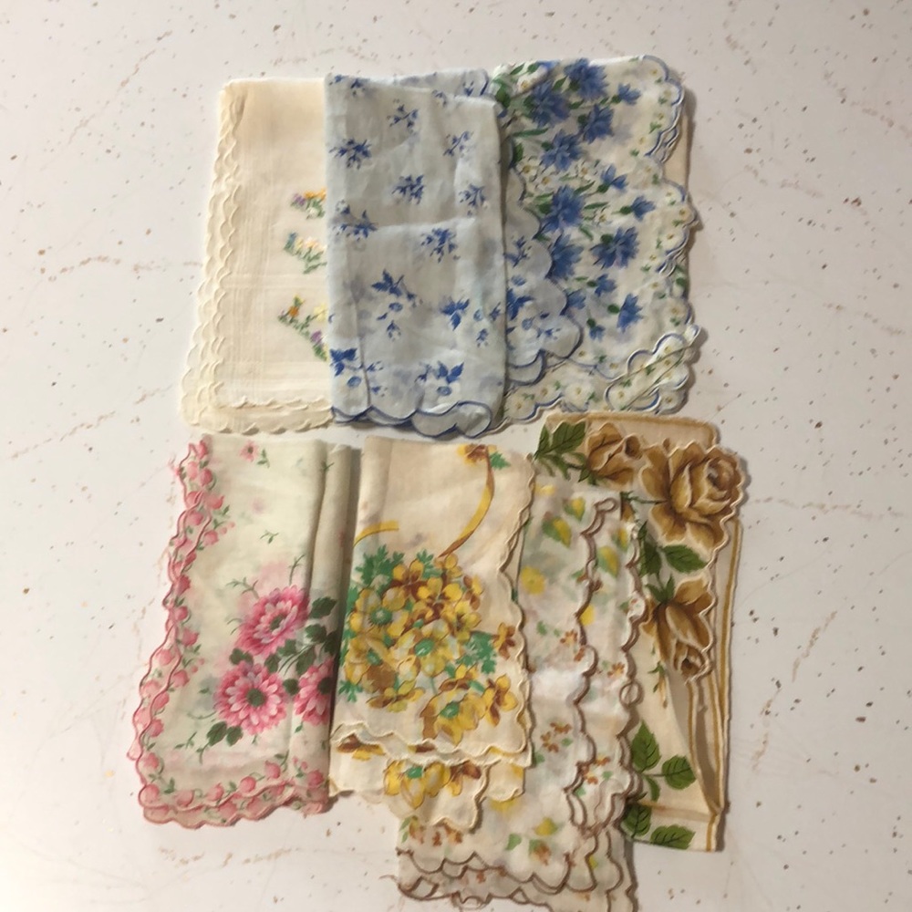lot of 7 vintage lady handkerchiefs EUC